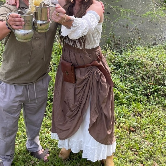 White renaissance under dress - Picture 6 of 7